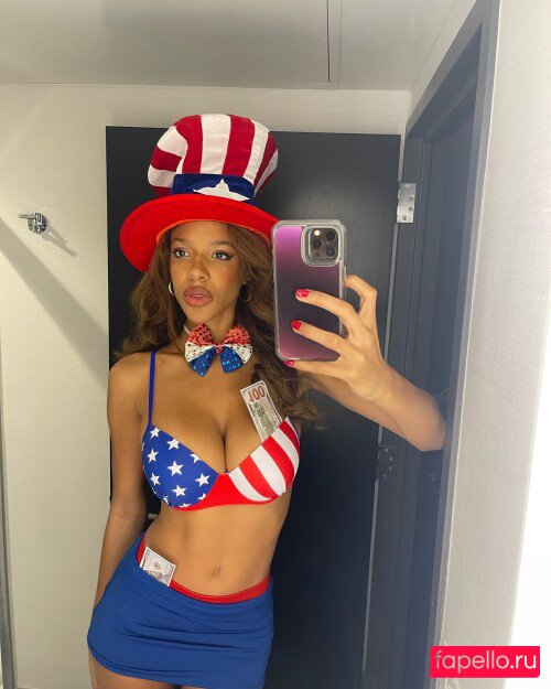 Laura Bianca Nude Onlyfans Photo 5