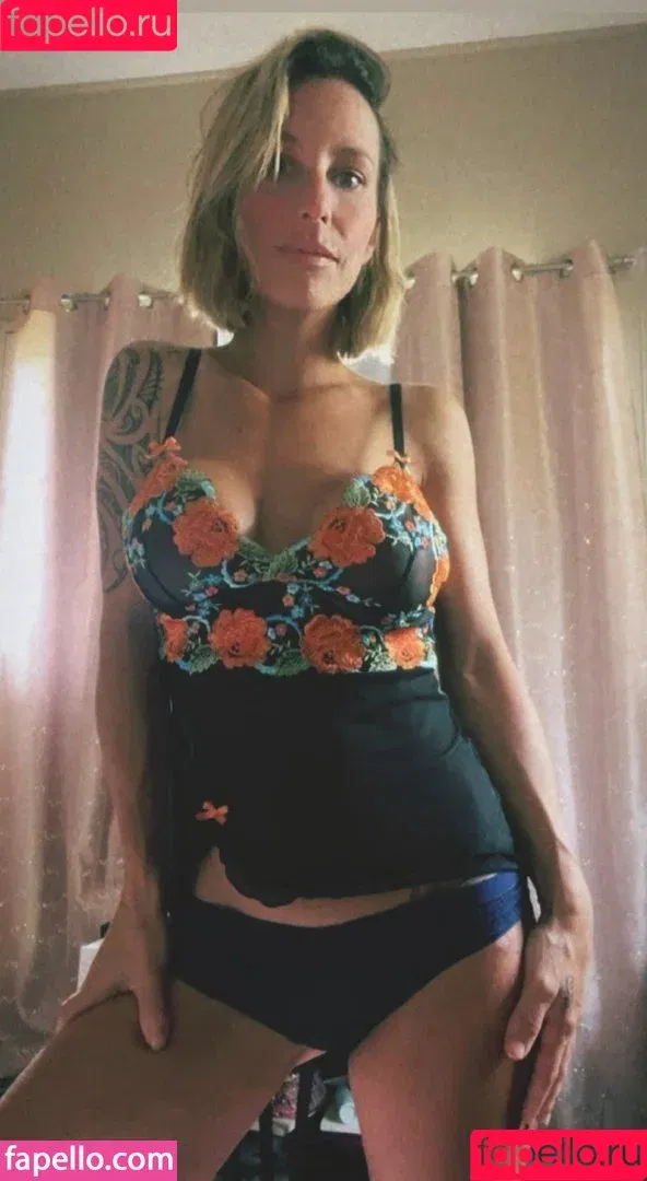 Lyssa Chapman / babylyssac / mslyssac Onlyfans Photo Gallery 