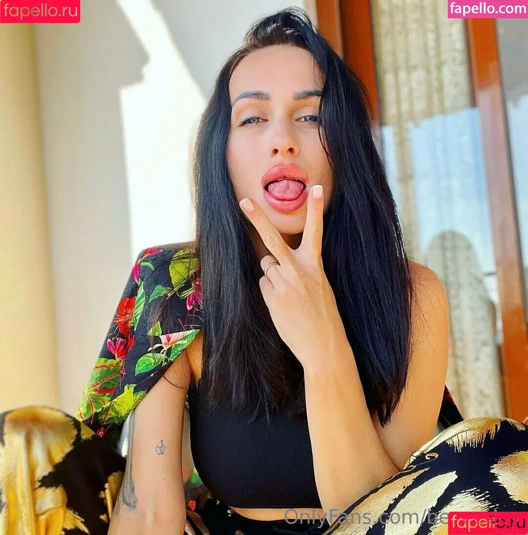 Anastasia / Olga Rode / ana_50shades / crypto_witch888 Onlyfans Photo Gallery 