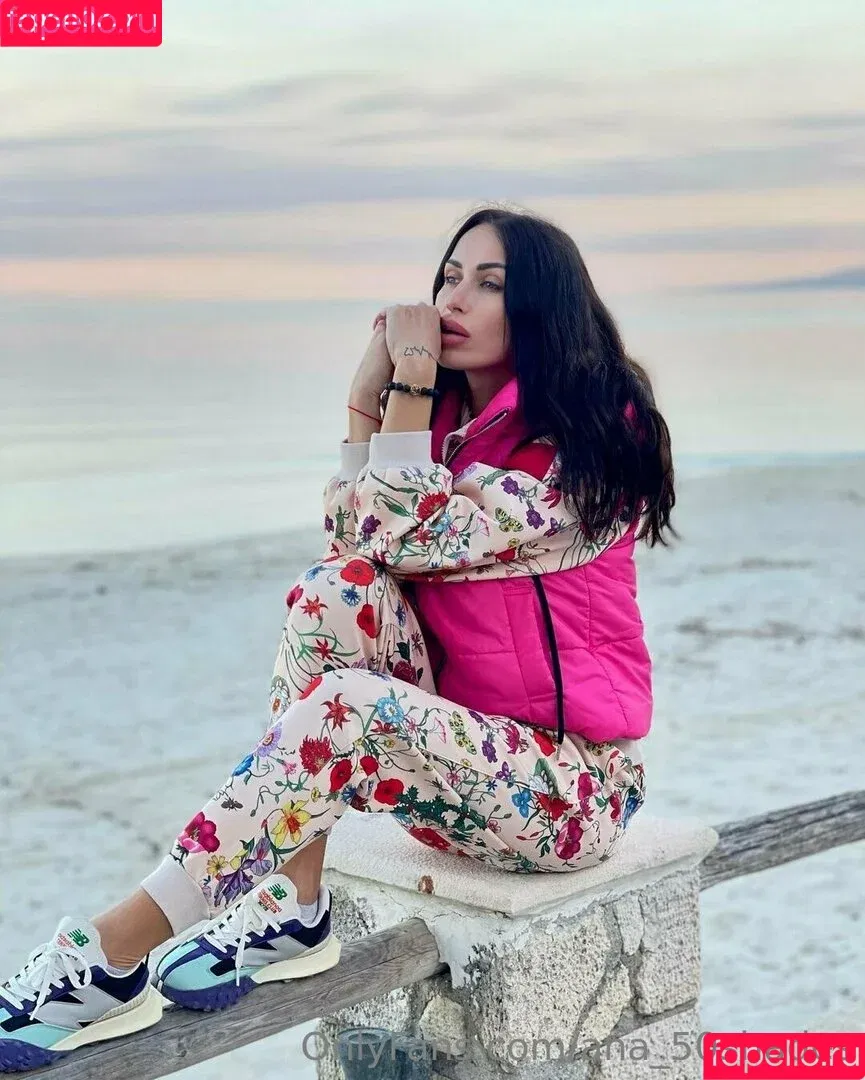 Anastasia / Olga Rode / ana_50shades / crypto_witch888 Onlyfans Photo Gallery 