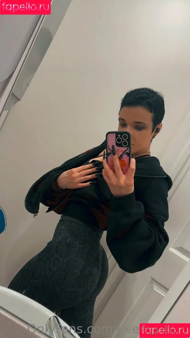 Eve.winters / evewintersgym Onlyfans Photo Gallery 