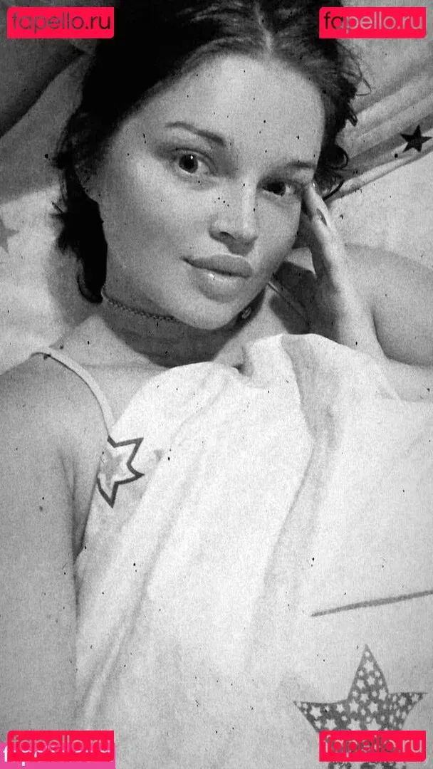 yanamulberry Onlyfans Photo Gallery 