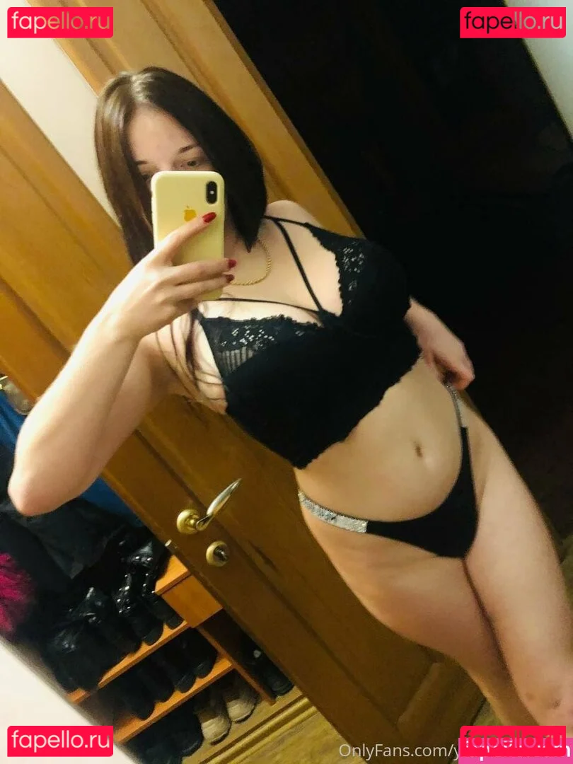 yanamulberry Onlyfans Photo Gallery 