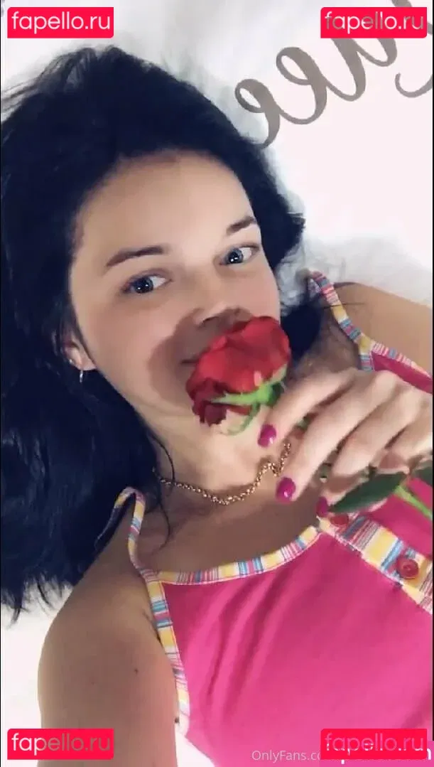 yanamulberry Onlyfans Photo Gallery 