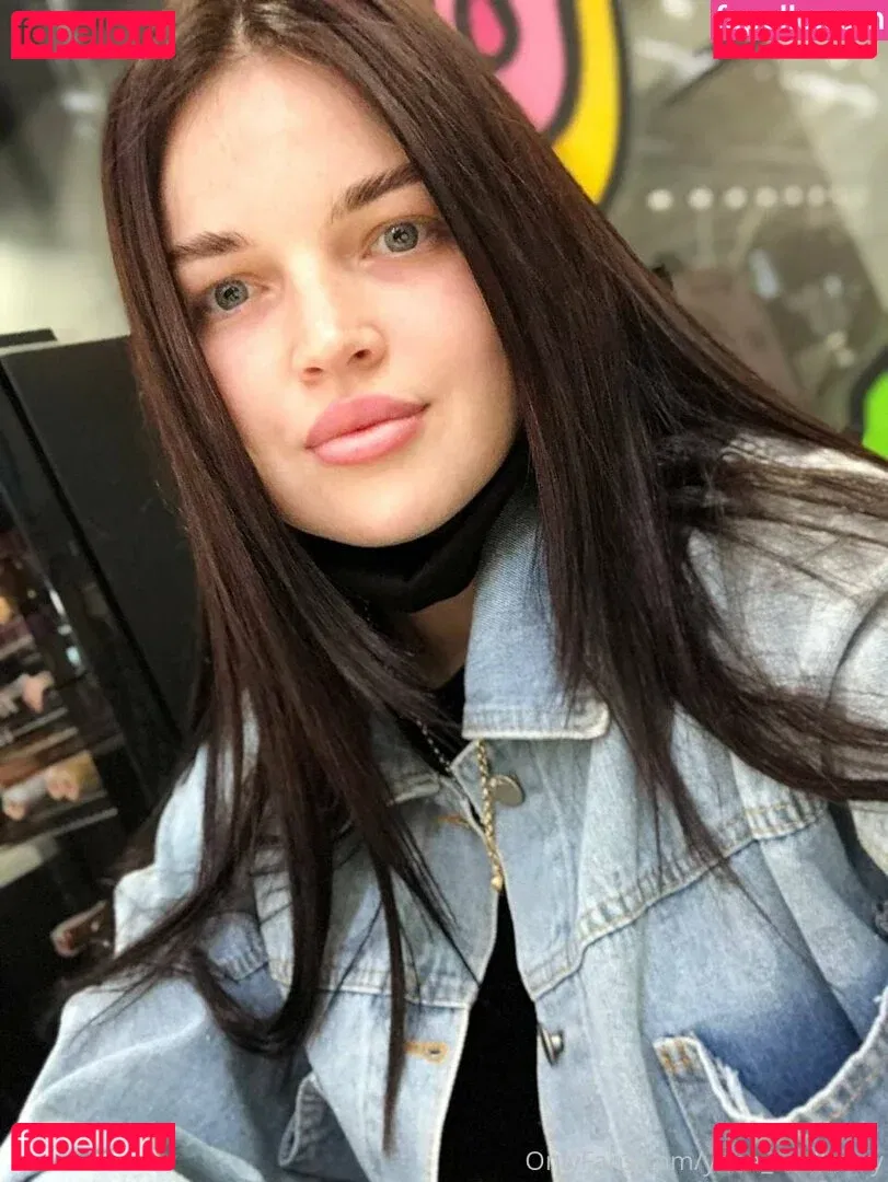 yanamulberry Onlyfans Photo Gallery 