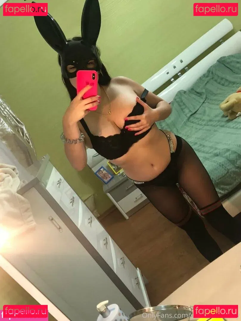 yanamulberry Onlyfans Photo Gallery 