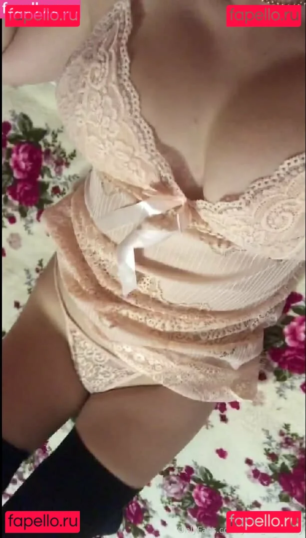 yanamulberry Onlyfans Photo Gallery 