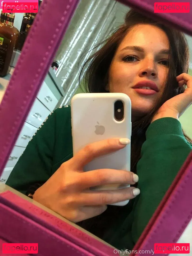 yanamulberry Onlyfans Photo Gallery 