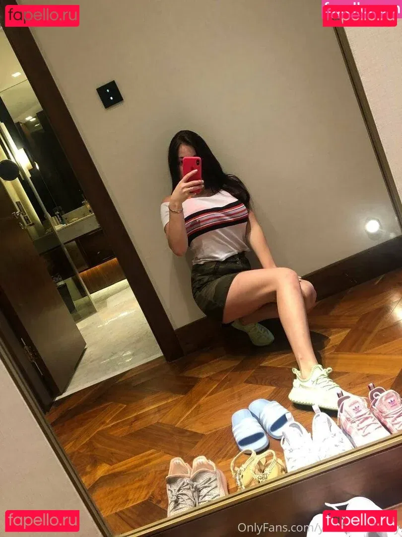 yanamulberry Onlyfans Photo Gallery 