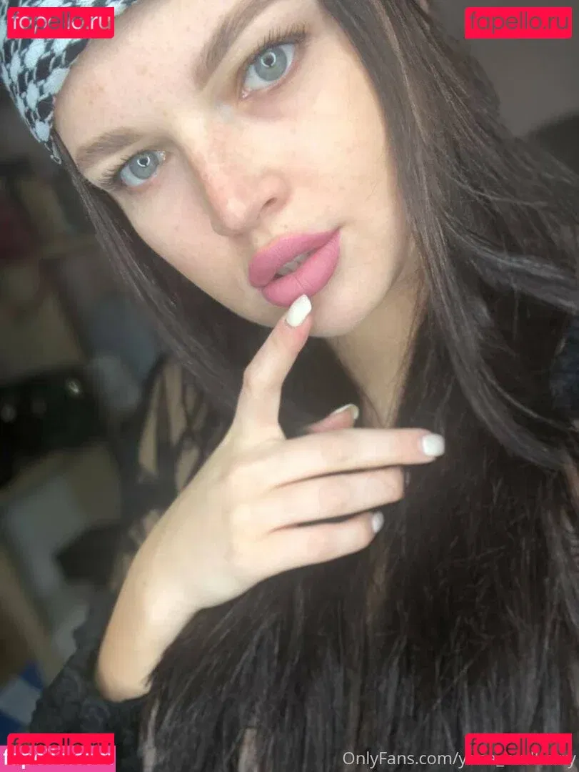 yanamulberry Onlyfans Photo Gallery 