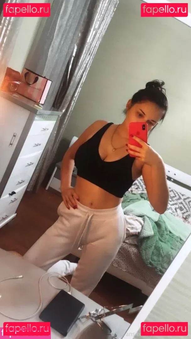 yanamulberry Onlyfans Photo Gallery 