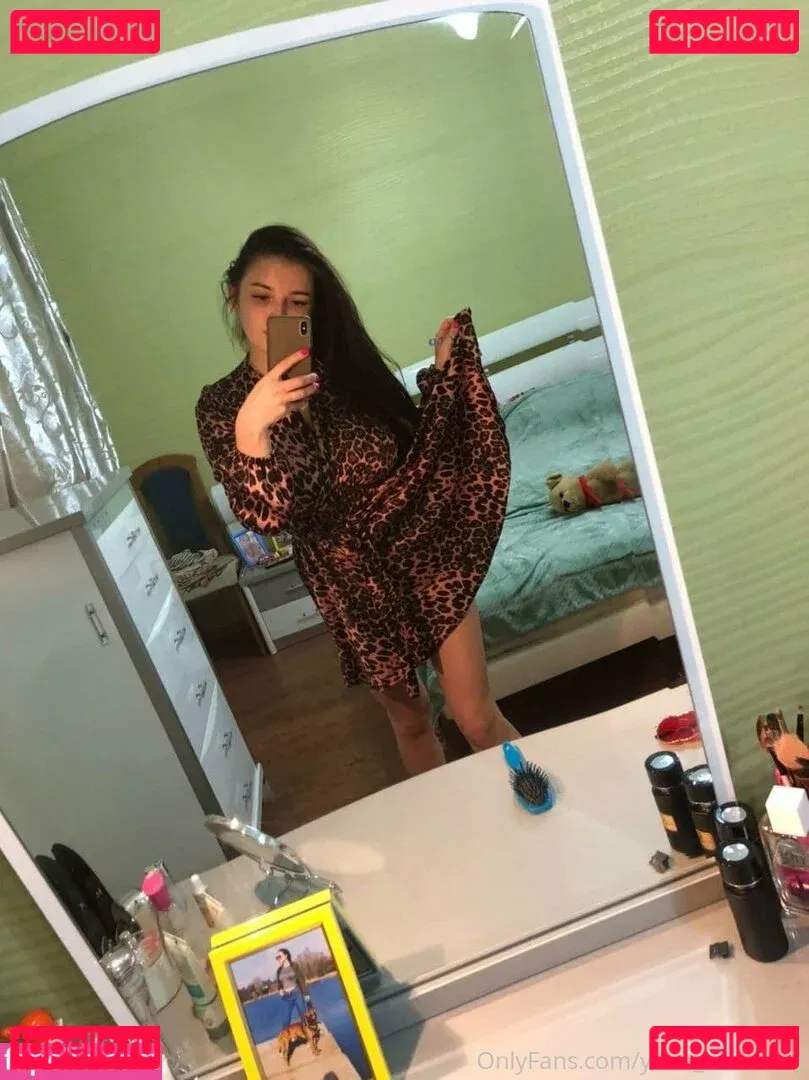 yanamulberry Onlyfans Photo Gallery 