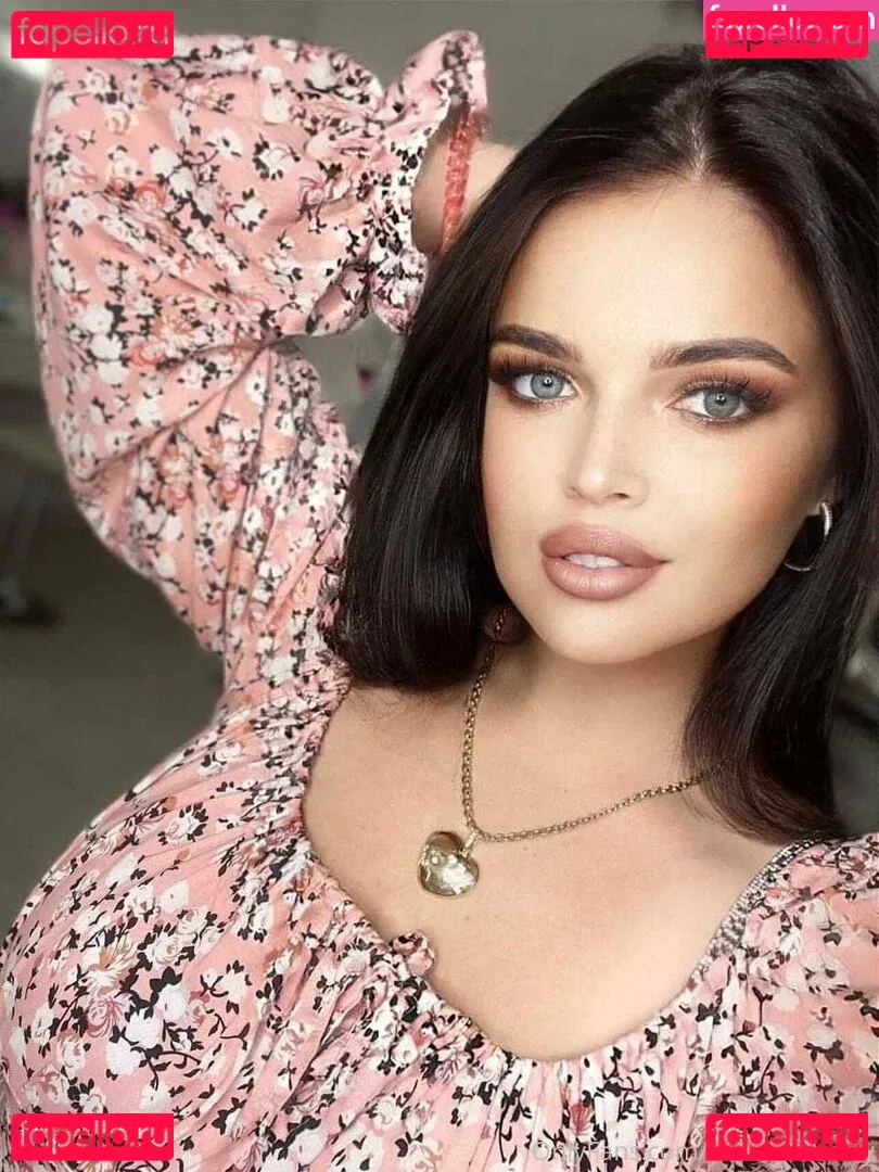 yanamulberry Onlyfans Photo Gallery 