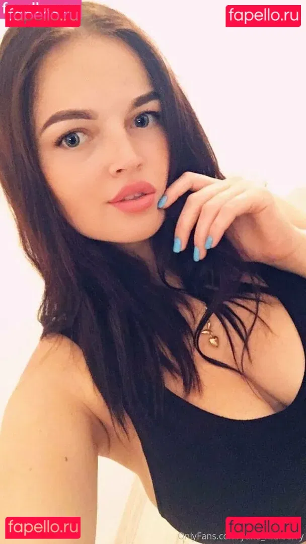 yanamulberry Onlyfans Photo Gallery 