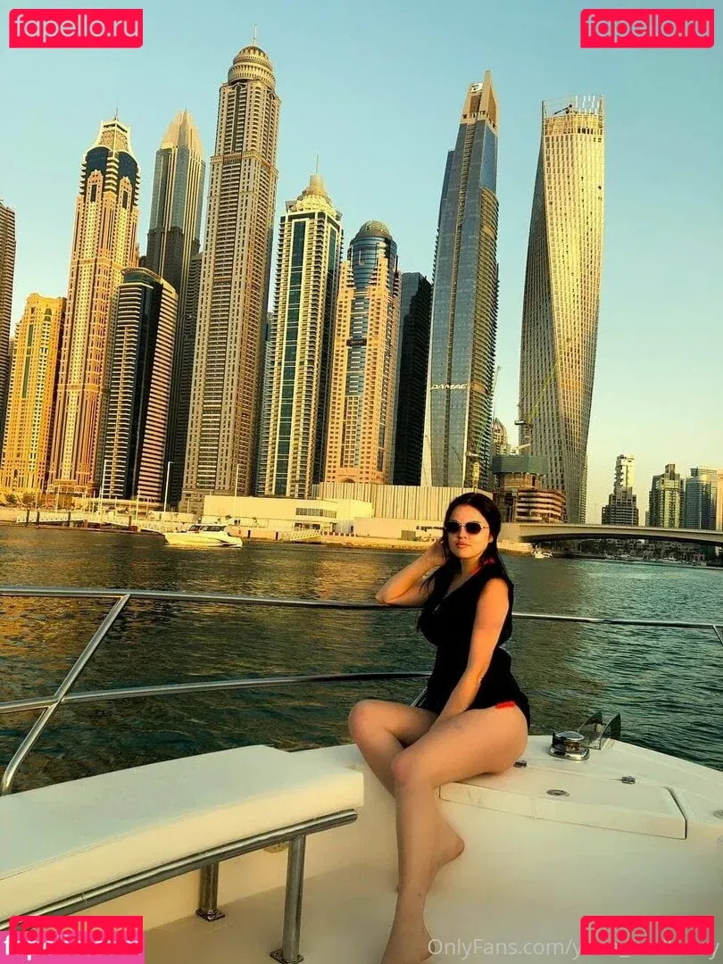 yanamulberry Onlyfans Photo Gallery 