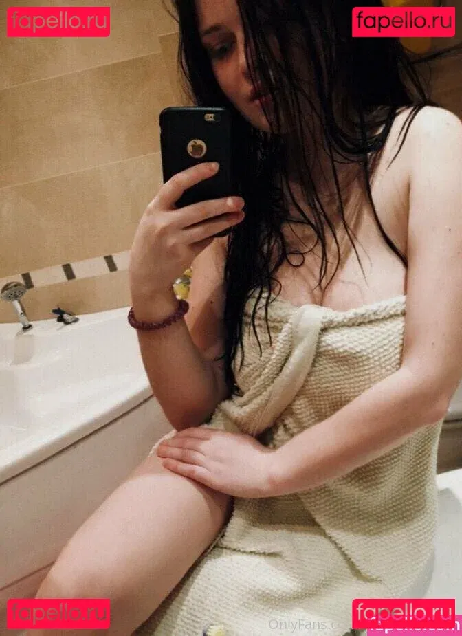 yanamulberry Onlyfans Photo Gallery 