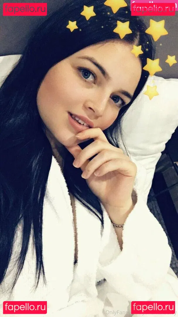 yanamulberry Onlyfans Photo Gallery 