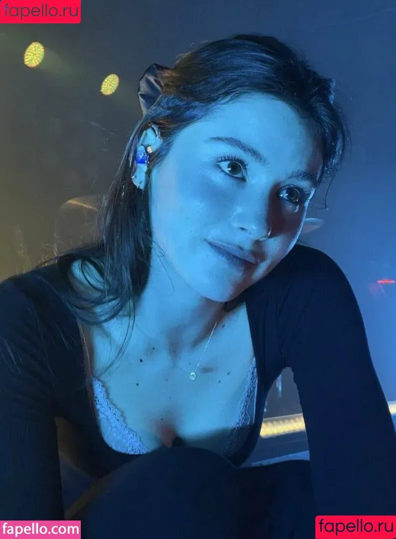 Gracie Abrams / gracieabrams Onlyfans Photo Gallery 