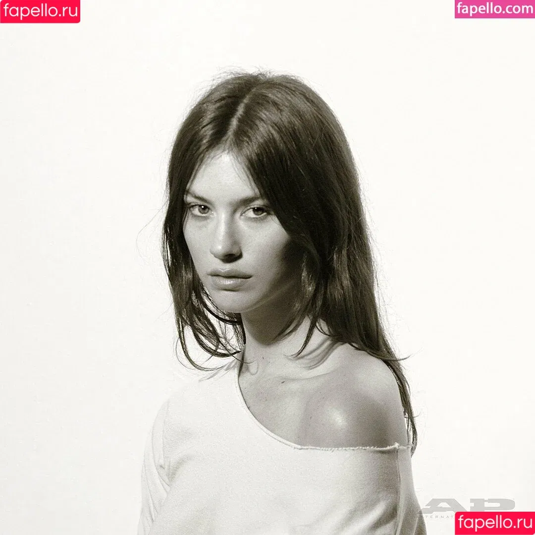 Gracie Abrams / gracieabrams Onlyfans Photo Gallery 