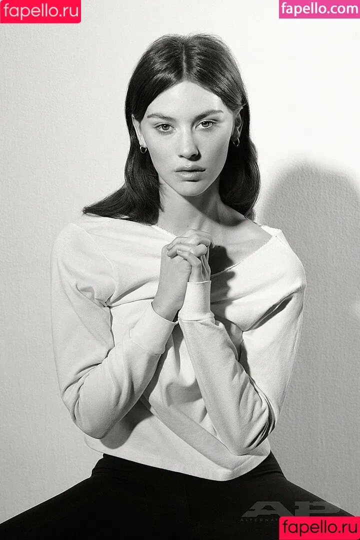 Gracie Abrams / gracieabrams Onlyfans Photo Gallery 