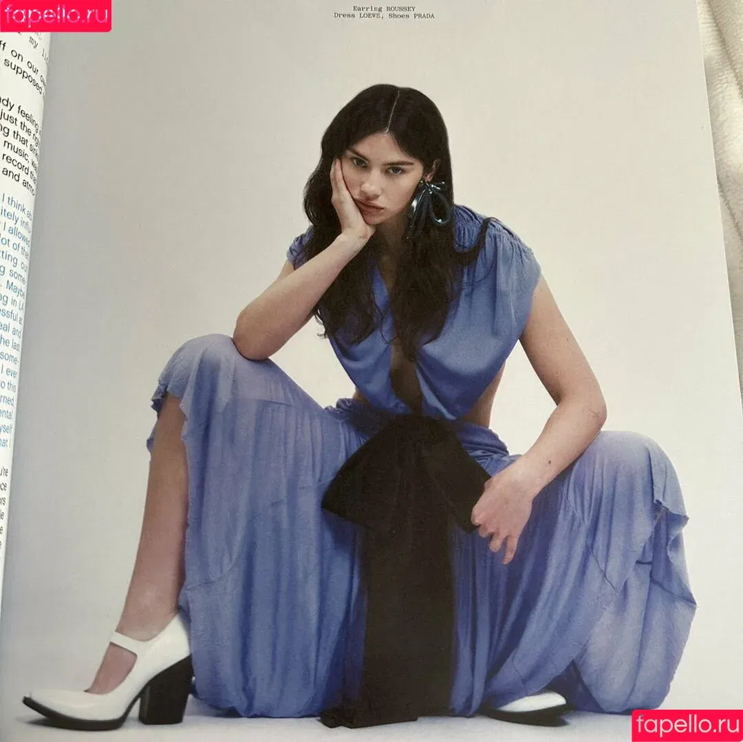 Gracie Abrams / gracieabrams Onlyfans Photo Gallery 