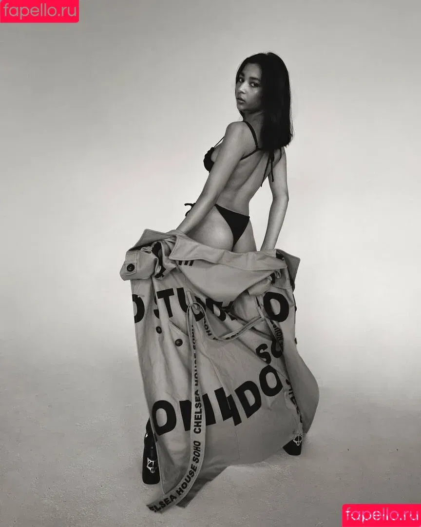 Zaina Sarah / zaina.sarah / zaina_glows / zainaontoast Onlyfans Photo Gallery 