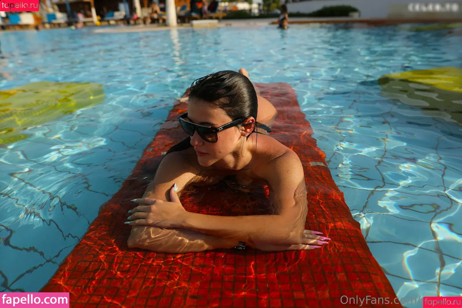 Svetlana Fedorkevich / gleammygirl / shinybae Onlyfans Photo Gallery 