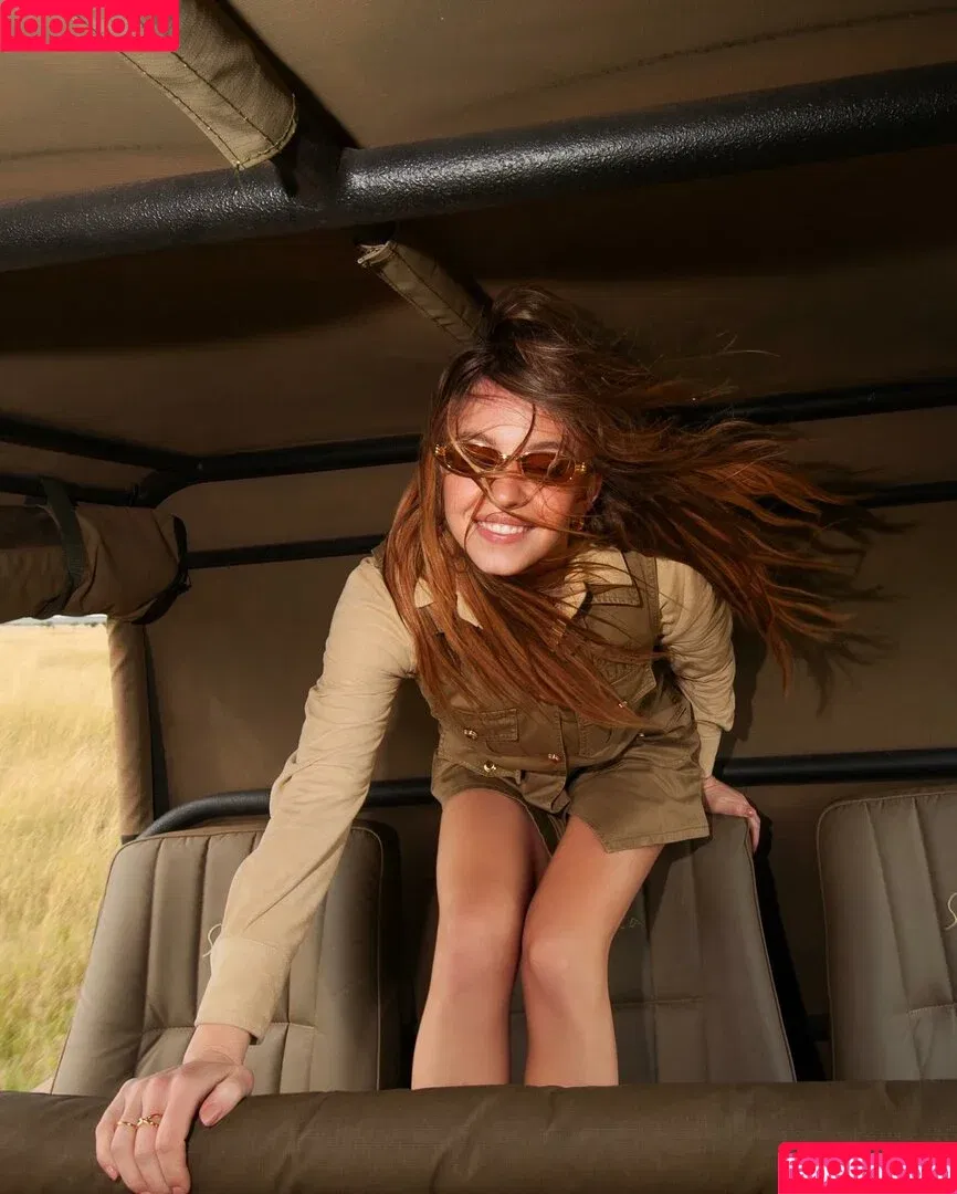 Sydney Sweeney / Sydney_Sweeney Onlyfans Photo Gallery 