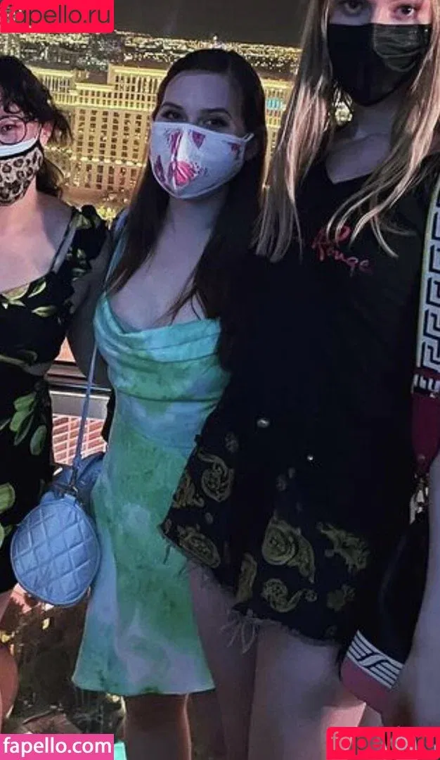 Jenny Nicholson Onlyfans Photo Gallery 