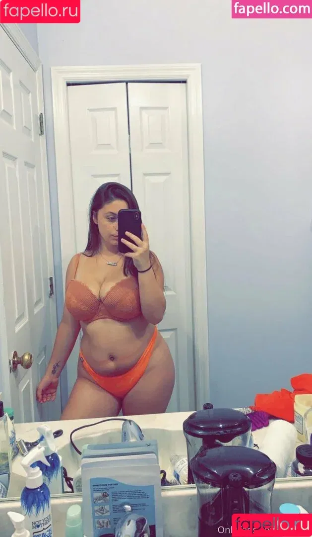 Dessziiixx / iamdesibanks Onlyfans Photo Gallery 