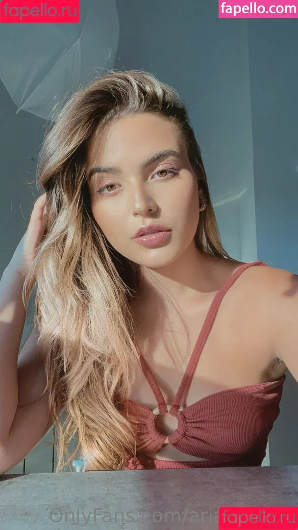 arianavanx / arivanx2 Onlyfans Photo Gallery 