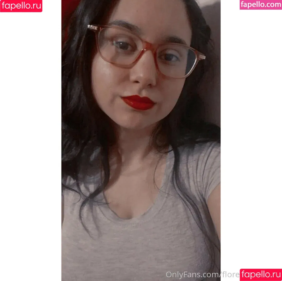 babyflorcita / babyflorcita_store Onlyfans Photo Gallery 