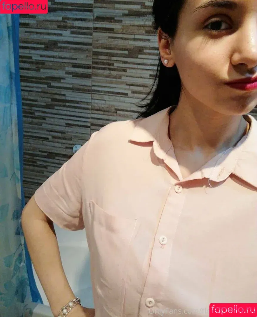 babyflorcita / babyflorcita_store Onlyfans Photo Gallery 