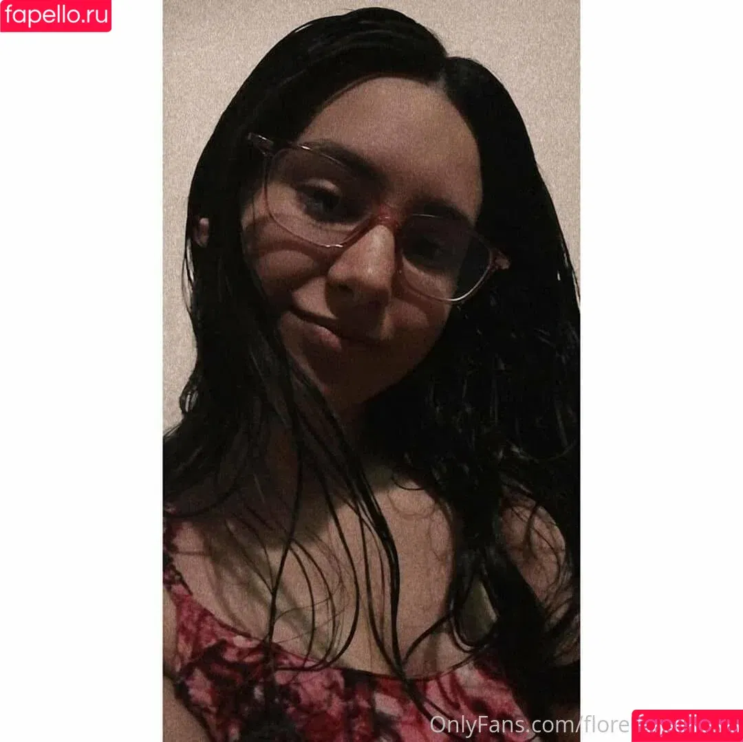 babyflorcita / babyflorcita_store Onlyfans Photo Gallery 