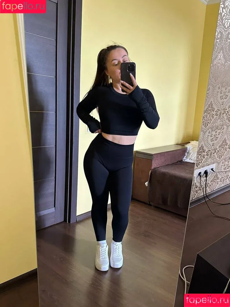 Ameli Kanari / EtherealKiss_ / ameli_kanari / ameliakanaris Onlyfans Photo Gallery 