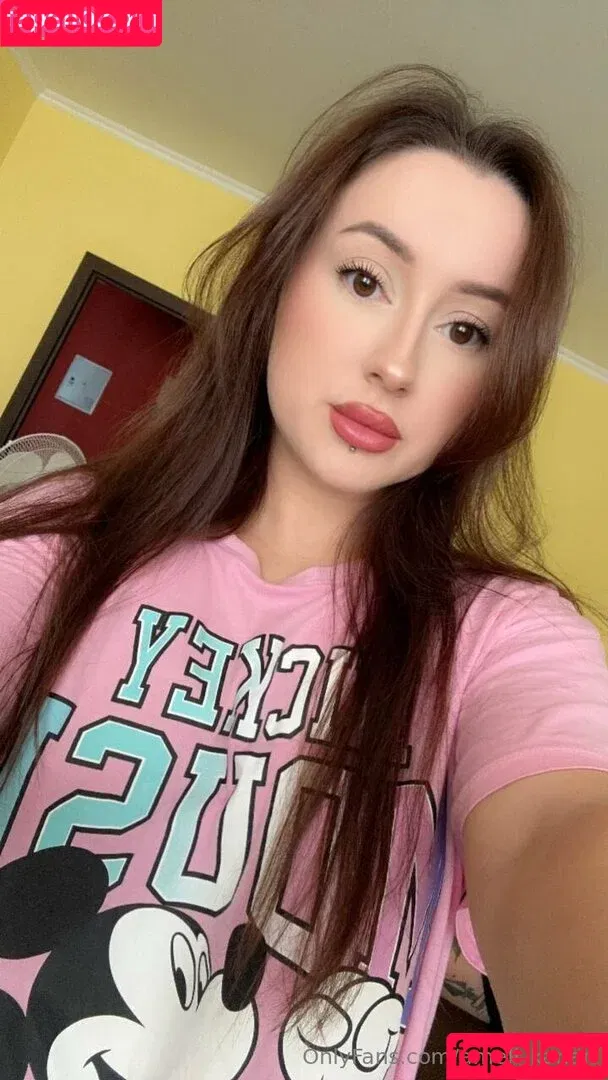 Ameli Kanari / EtherealKiss_ / ameli_kanari / ameliakanaris Onlyfans Photo Gallery 