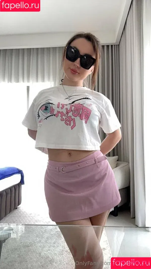 Ameli Kanari / EtherealKiss_ / ameli_kanari / ameliakanaris Onlyfans Photo Gallery 