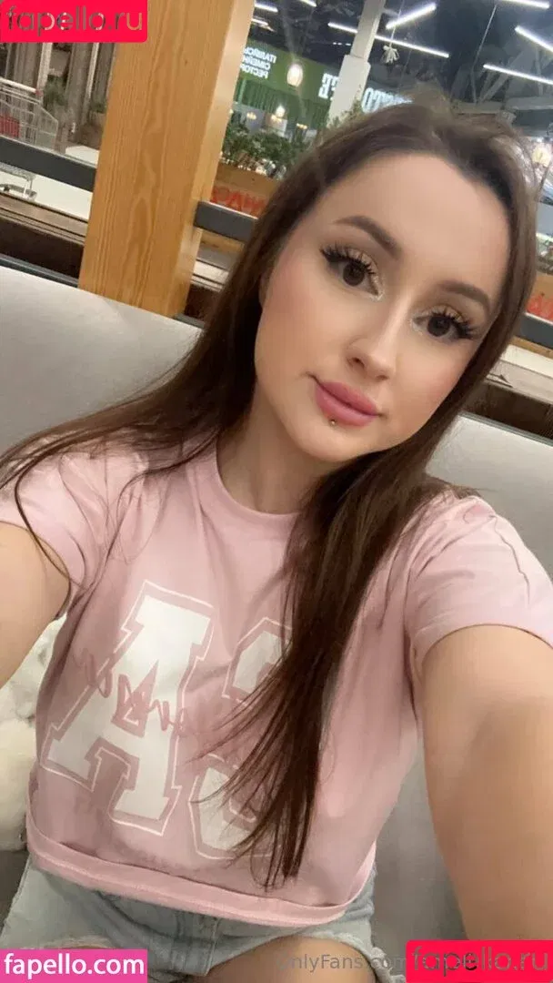 Ameli Kanari / EtherealKiss_ / ameli_kanari / ameliakanaris Onlyfans Photo Gallery 