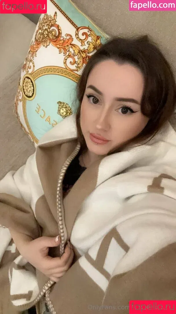 Ameli Kanari / EtherealKiss_ / ameli_kanari / ameliakanaris Onlyfans Photo Gallery 