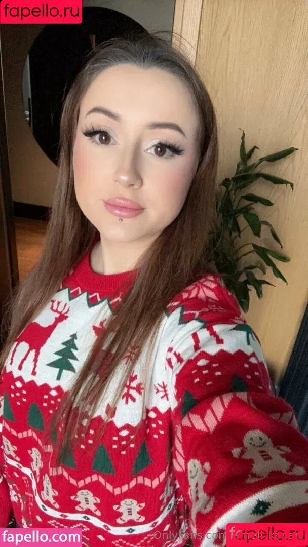 Ameli Kanari / EtherealKiss_ / ameli_kanari / ameliakanaris Onlyfans Photo Gallery 