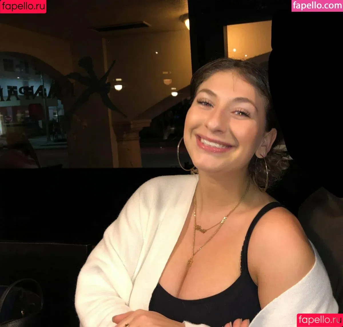 Nikki Kay / midwestnikki / nikkixxkay Onlyfans Photo Gallery 