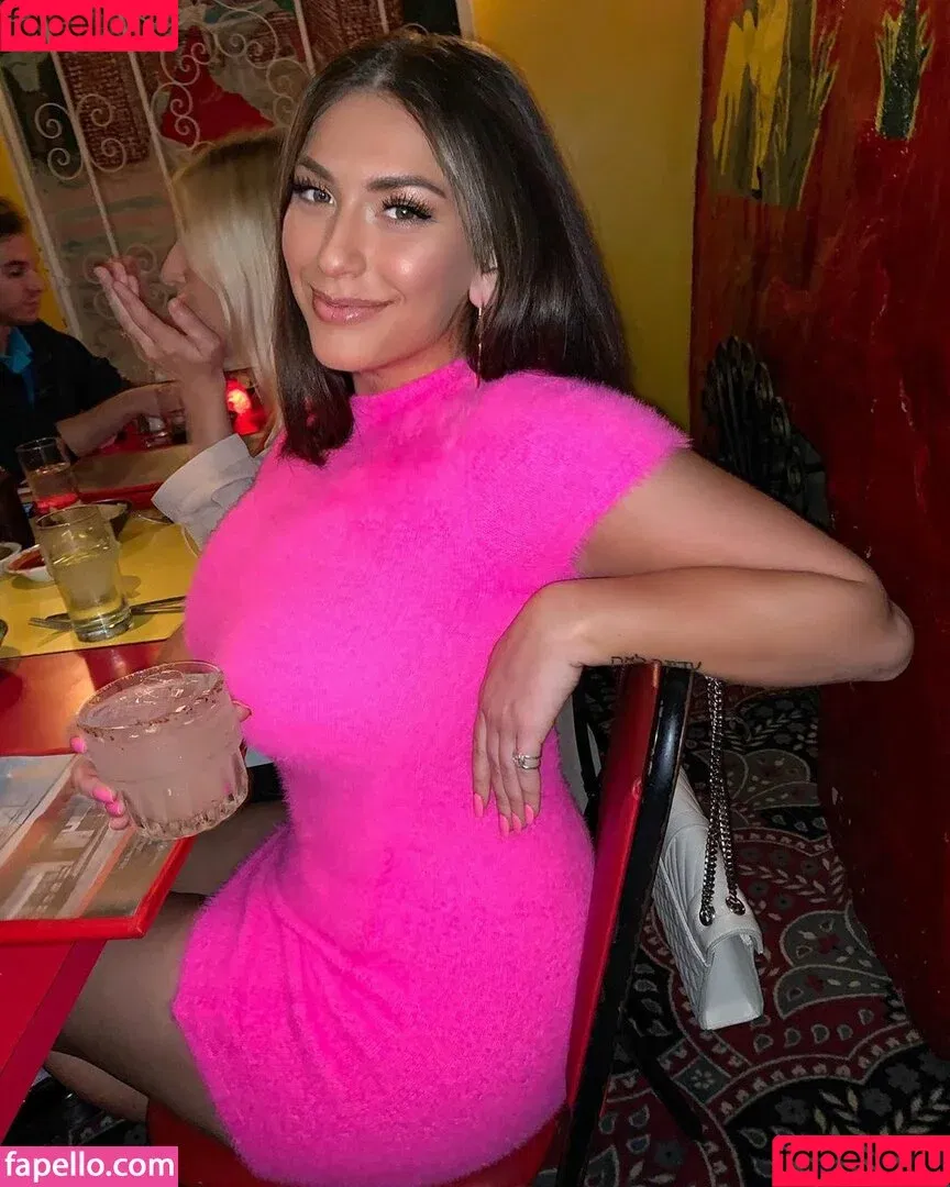 Nikki Kay / midwestnikki / nikkixxkay Onlyfans Photo Gallery 