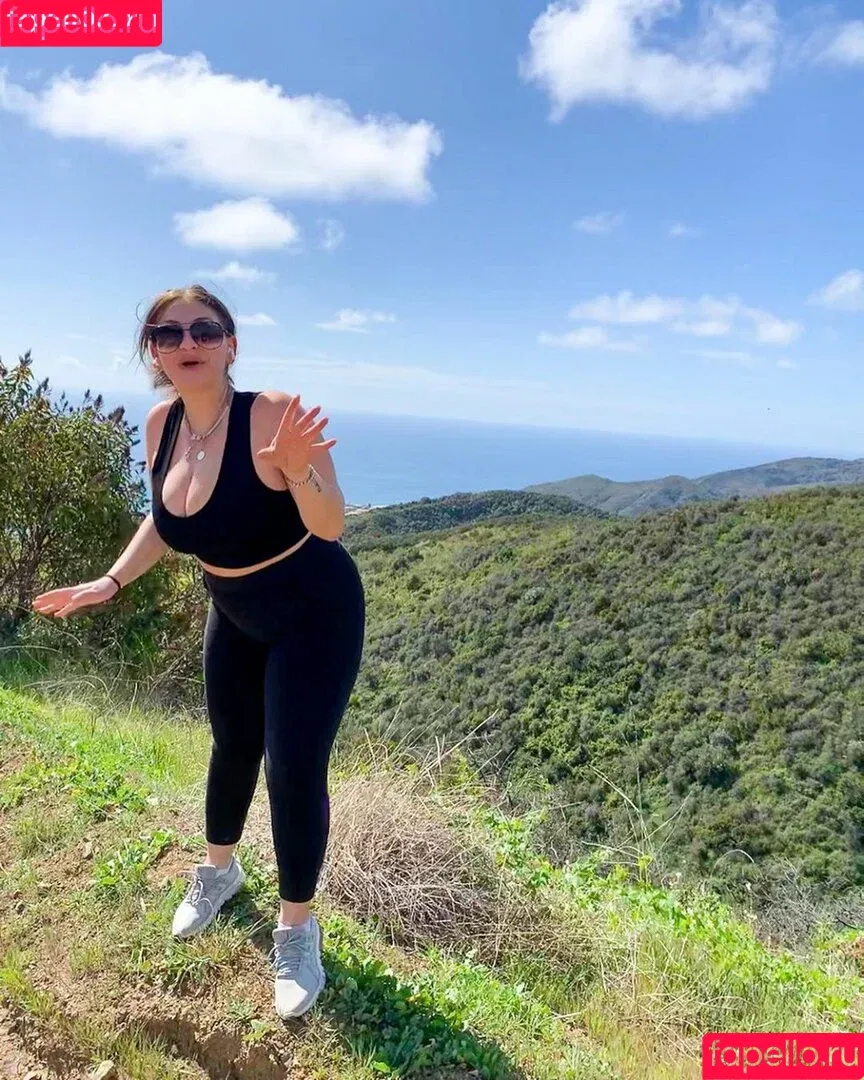 Nikki Kay / midwestnikki / nikkixxkay Onlyfans Photo Gallery 