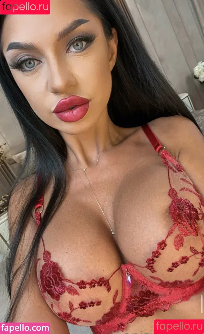 Anisyia / anisyialovee / https: Onlyfans Photo Gallery 