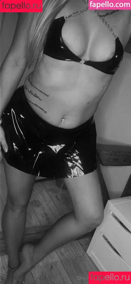 _low.isa / low.isa Onlyfans Photo Gallery 