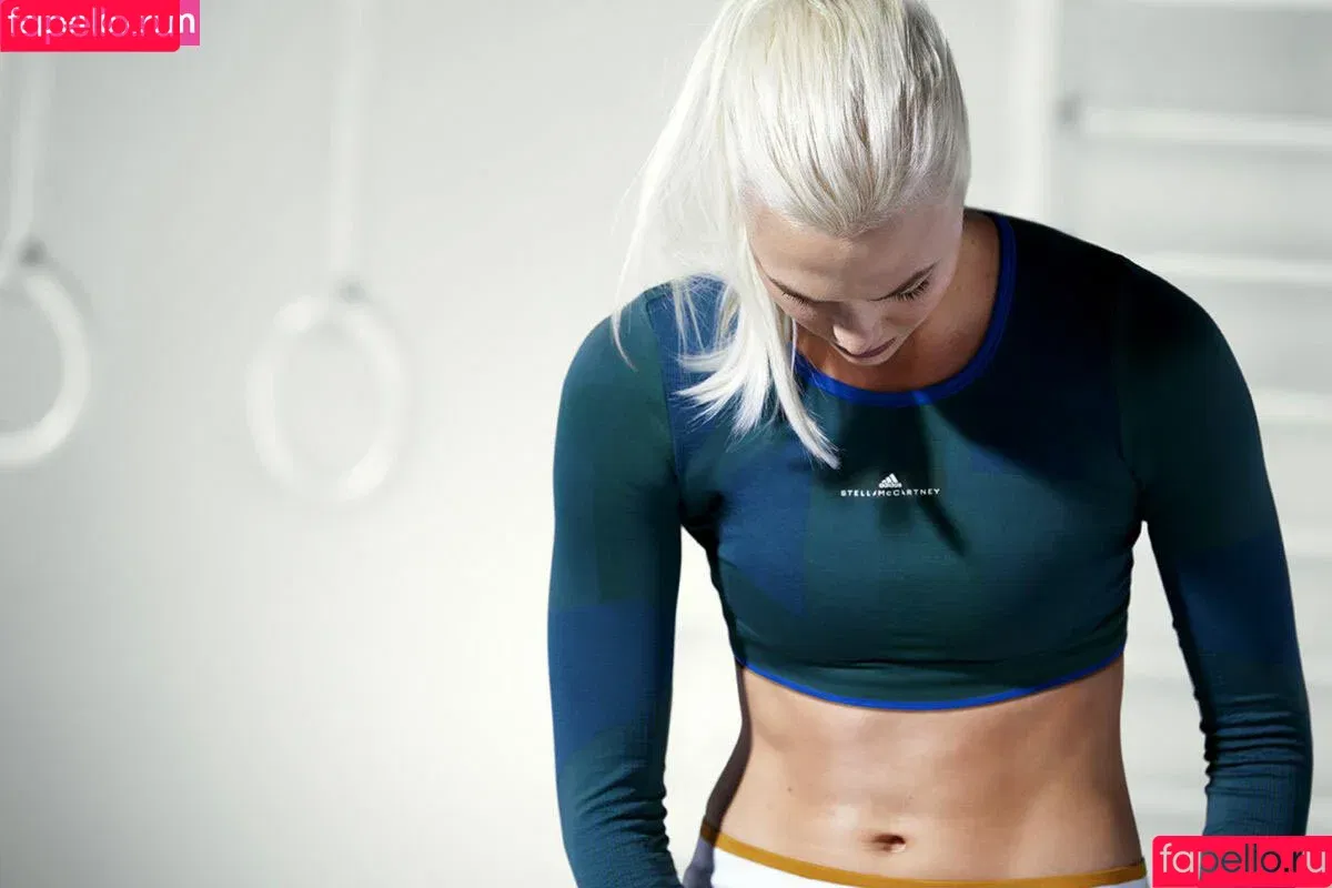 Karlie Kloss / karliekloss Onlyfans Photo Gallery 