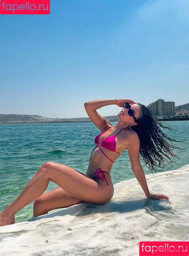 Nina Nicole / nicole.dobrikov / theninanicolee Onlyfans Photo Gallery 