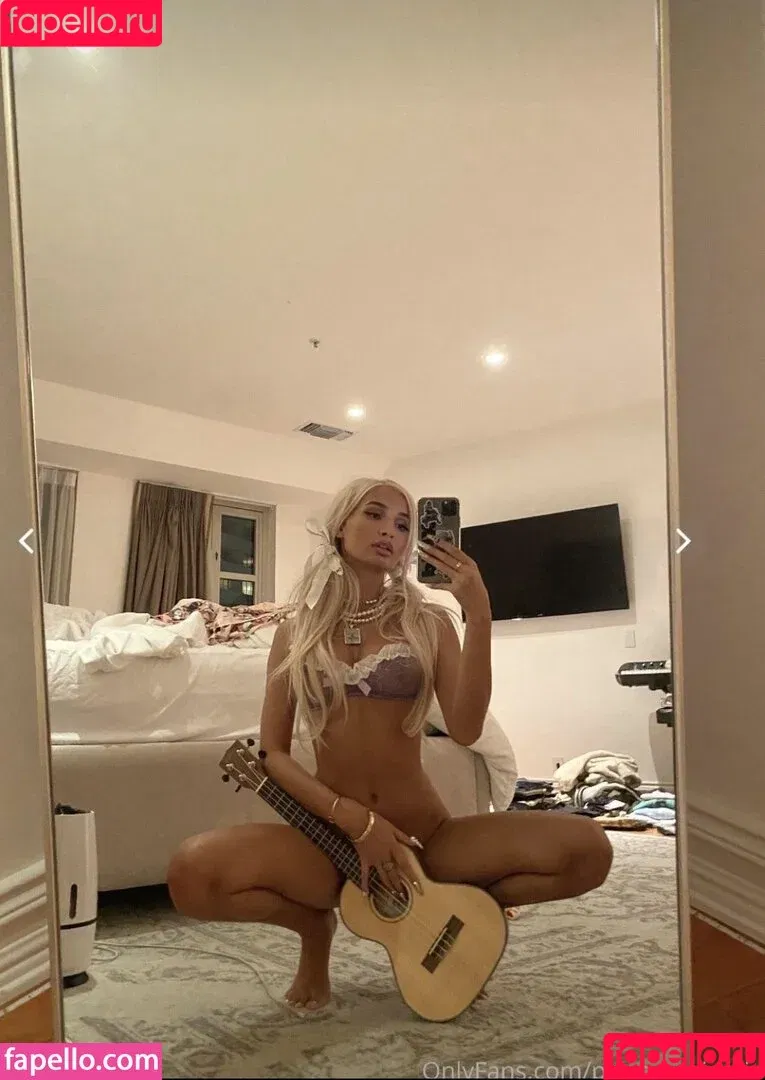 Pia Mia / piamia / princesspiamia Onlyfans Photo Gallery 