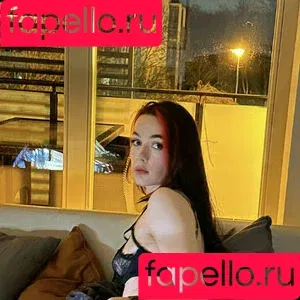 B_u_l_o_c_h_k_a / bulochkatyt Onlyfans Photo Gallery 