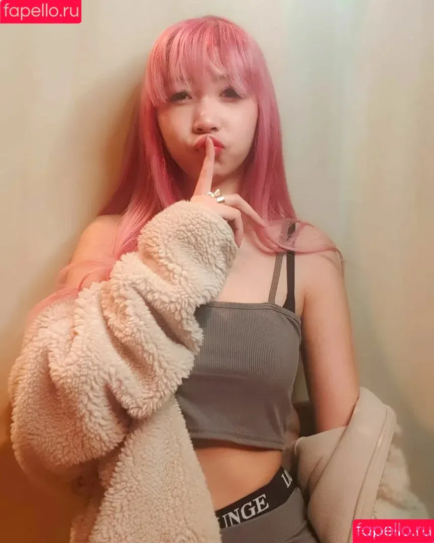 T10Nat / ten_against Onlyfans Photo Gallery 